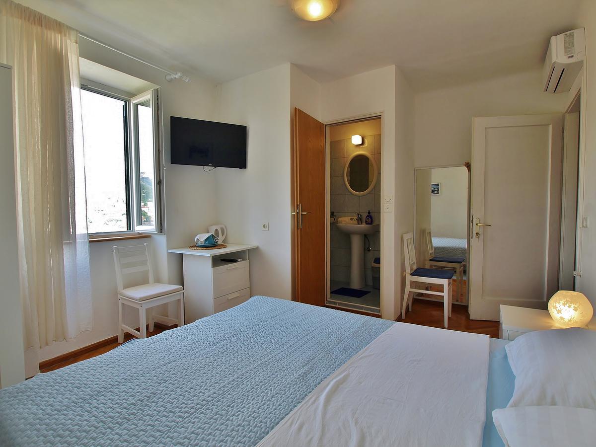 Rooms And Studio Old Town Rab Town Buitenkant foto