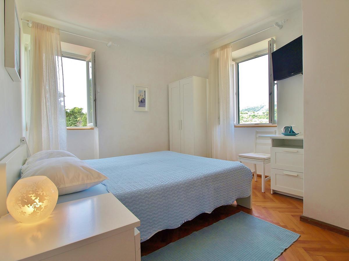 Rooms And Studio Old Town Rab Town Buitenkant foto